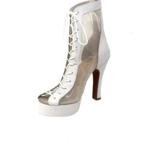 Platform Godiva chic boots  white leather dancerboots sz 8.5